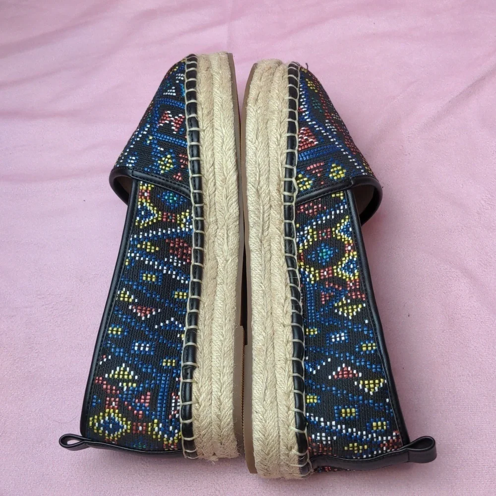 INC International Concepts Caley Aztec Boho Festival Espadrilles size 9.5